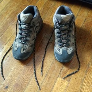Everest Matterhorn men's hiking boots size 9